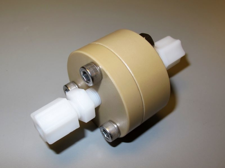 Membrane Holders for AAO Membranes InRedox